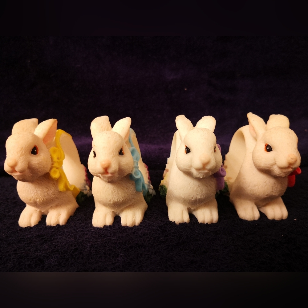 SALE Gorgeous Resin Bunny Napkin Rings - Picture 7 of 9
